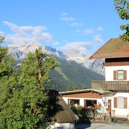 Pfeiffer Alm Am Sonnenhang Mit Blick Auf Die Zugspitze การ์มิช-พาร์เทนเคียร์เชน ภายนอก รูปภาพ