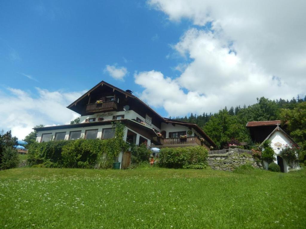 Pfeiffer Alm Am Sonnenhang Mit Blick Auf Die Zugspitze การ์มิช-พาร์เทนเคียร์เชน ภายนอก รูปภาพ