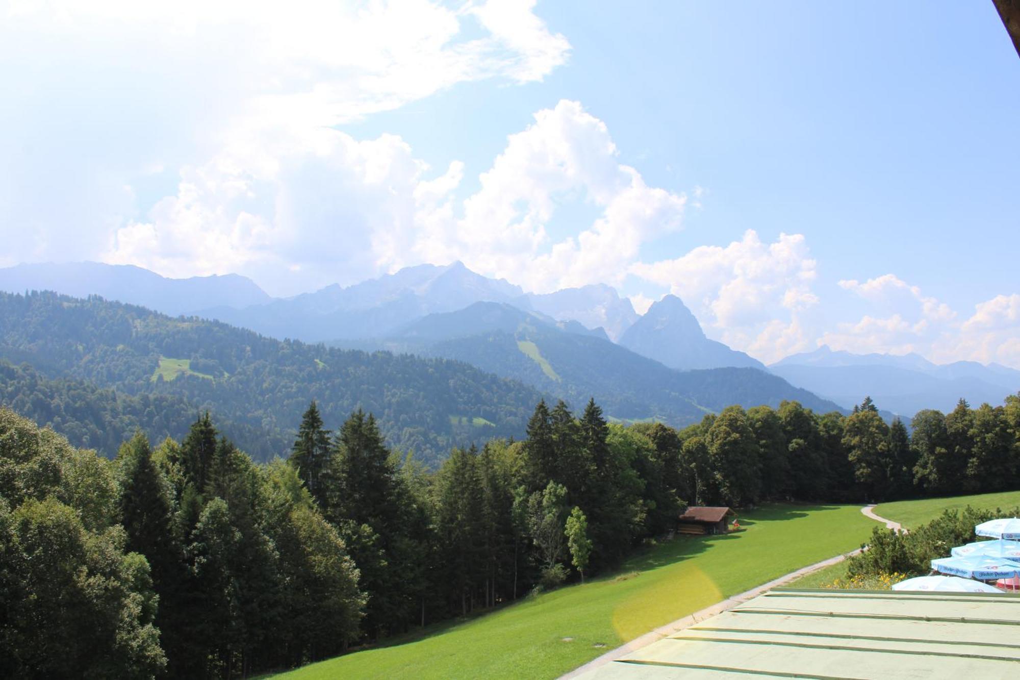 Pfeiffer Alm Am Sonnenhang Mit Blick Auf Die Zugspitze การ์มิช-พาร์เทนเคียร์เชน ภายนอก รูปภาพ